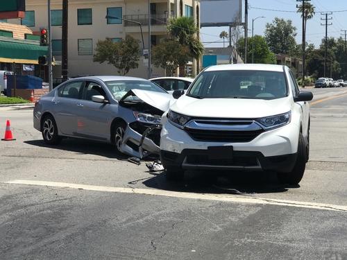 SUV and sedan collided | car accident lawyer | The Law Offices of Edward Smith LLC