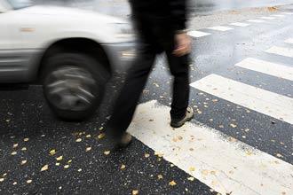 Pedestrian crossing | pedestrian accident attorney | The Law Offices of Edward Smith LLC